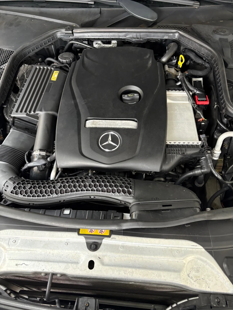 Mercedes-Benz C 300 4 MATIC, снимка 11 - Автомобили и джипове - 53560648