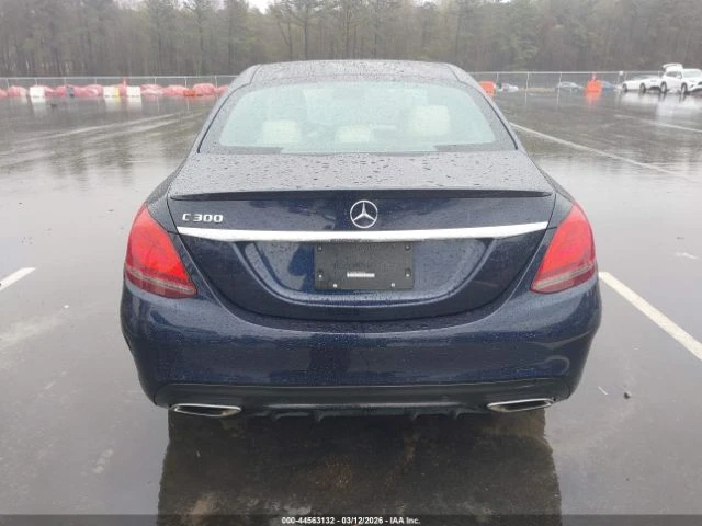 Mercedes-Benz C 300 * КОЖА* ПОДГРЕВ* ПАНОРАМА* BURMESTER* , снимка 15 - Автомобили и джипове - 54460466