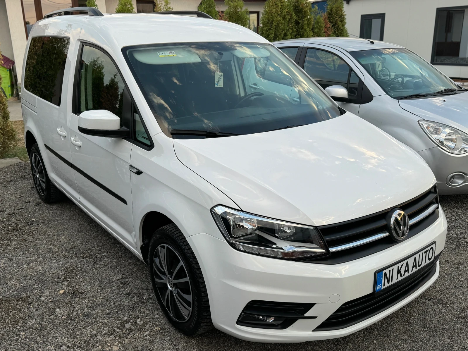 VW Caddy 2.0 TDI / 150 к.с.  40 000 км. Капариран - изображение 4