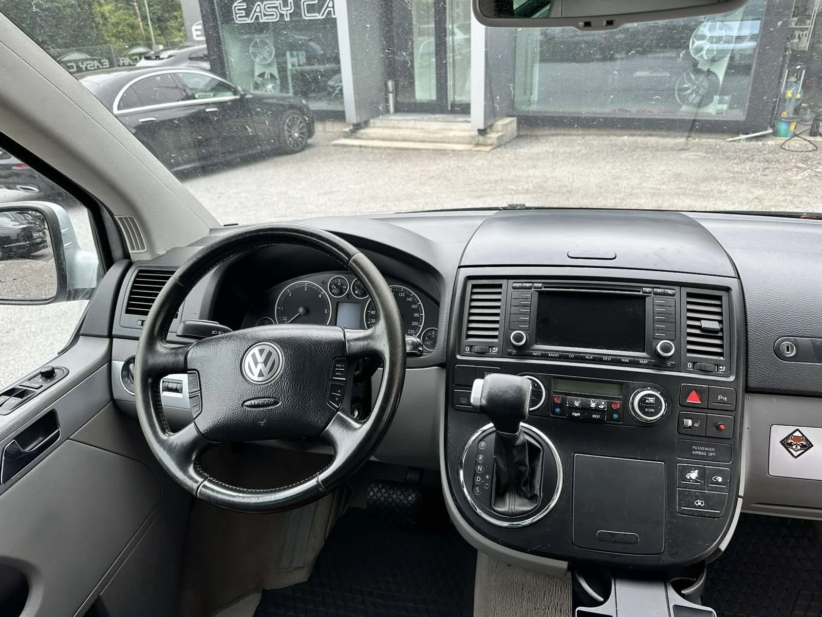 VW Multivan 2.5 Tdi HIGHLINE - изображение 6