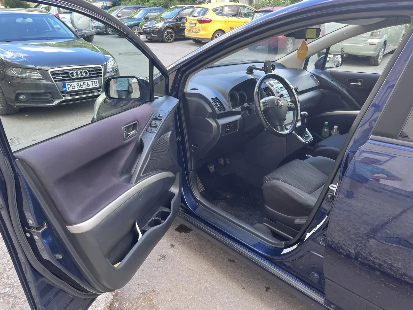 Toyota Corolla verso 2200 - изображение 4