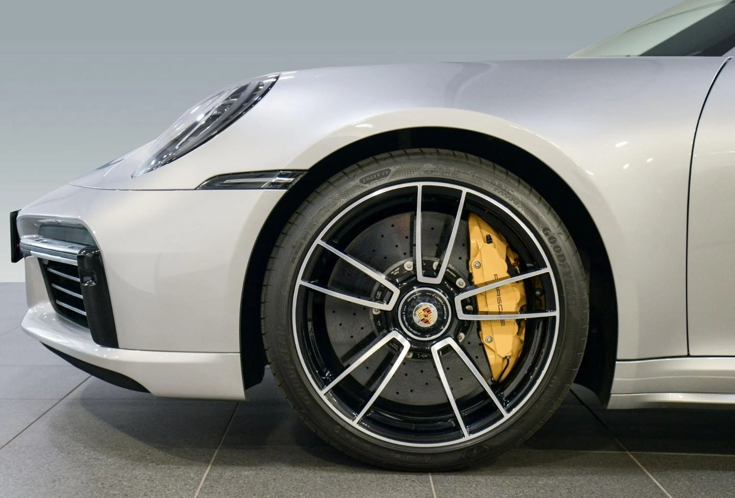 Porsche 911 992 TURBO S COUPE/CERAMIC/BURMEST/360/SPORT CHRONO - изображение 4