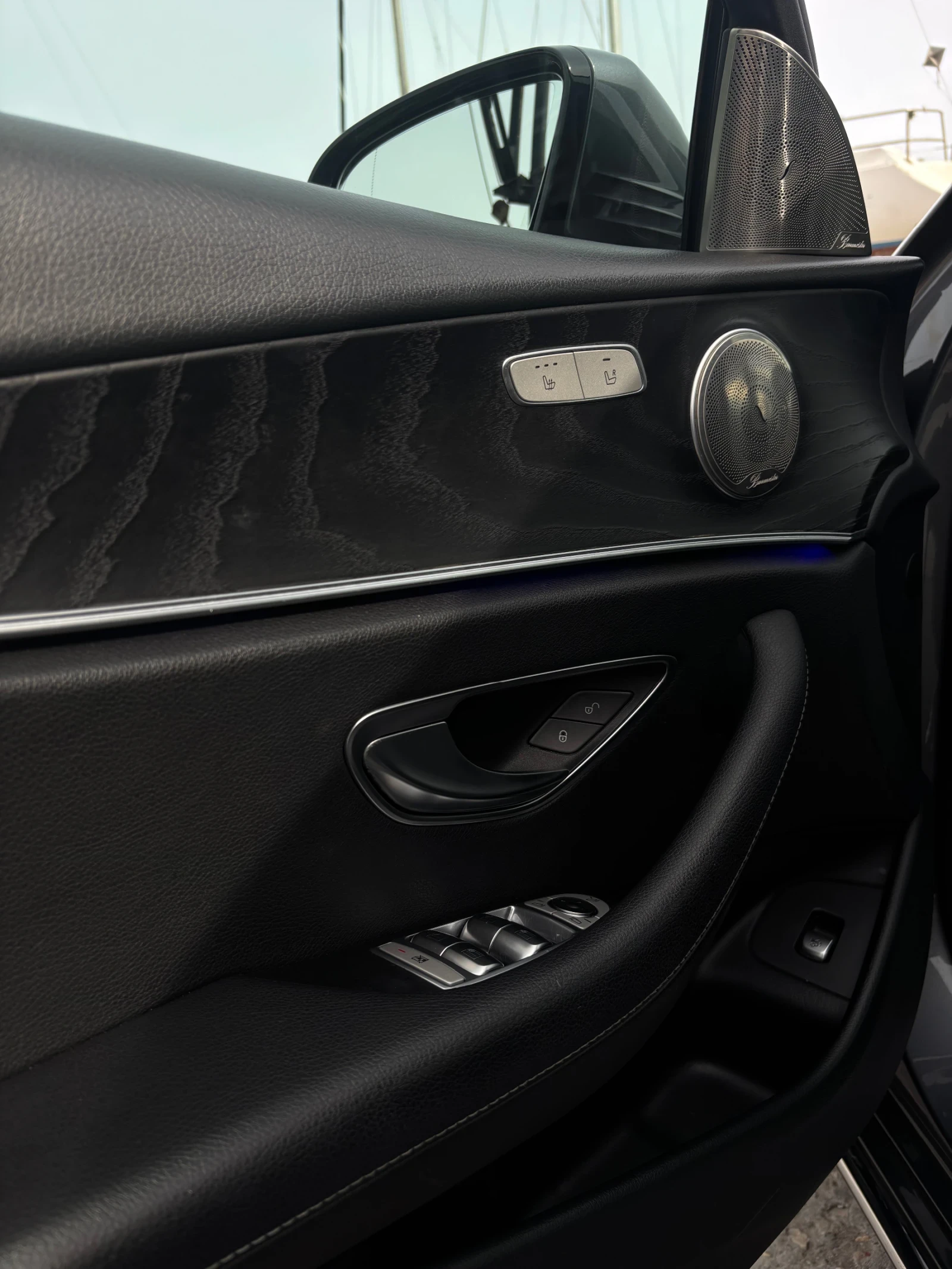 Mercedes-Benz E 200 Avantgarde, снимка 13 - Автомобили и джипове - 53770362