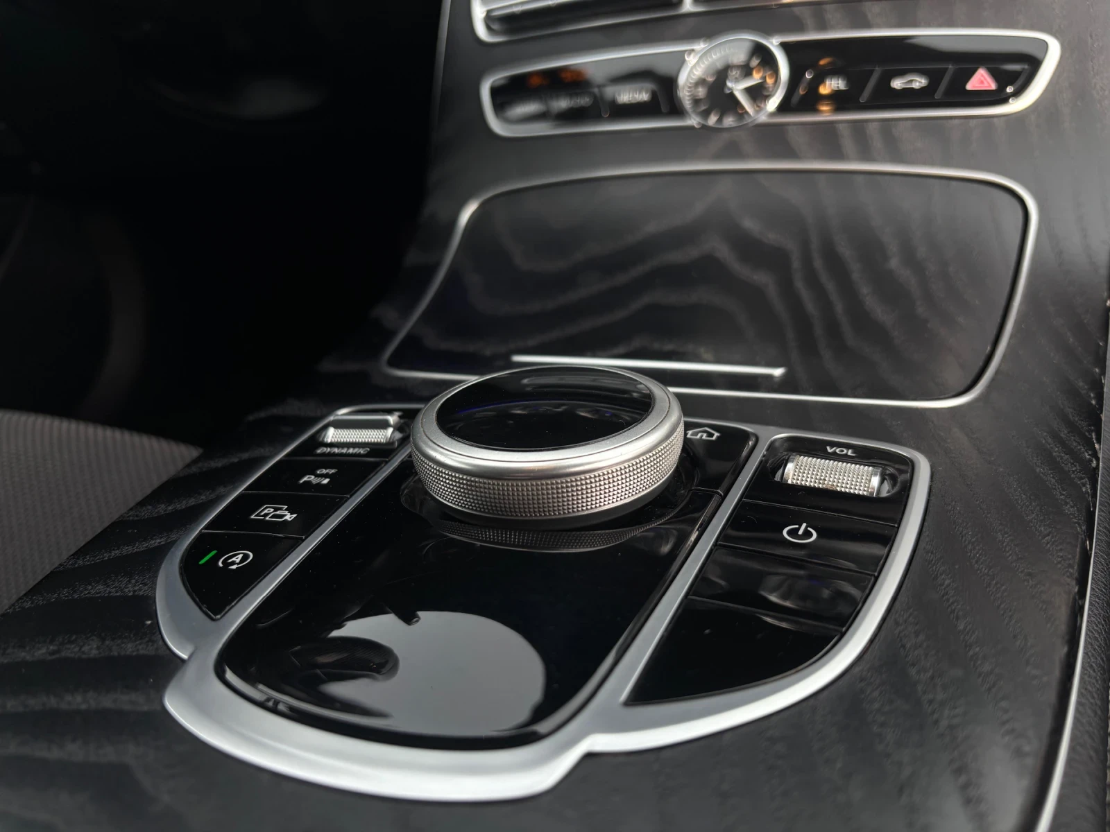 Mercedes-Benz E 200 Avantgarde, снимка 17 - Автомобили и джипове - 53770362