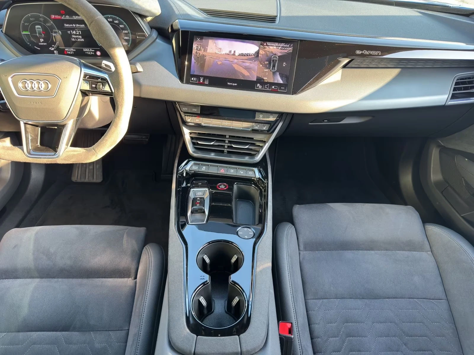 Audi E-Tron GT MATRIX/476HP/PANO/NAVI/360/ACC/232z, снимка 9 - Автомобили и джипове - 54040402