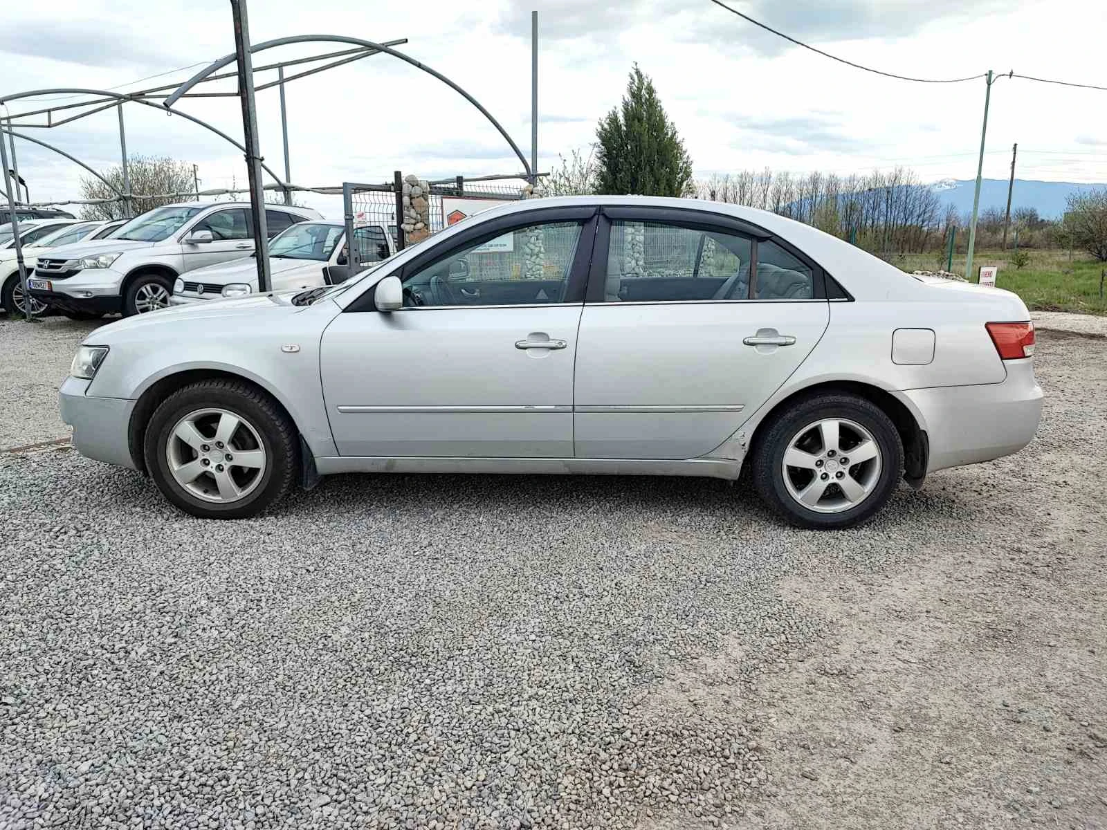 Hyundai Sonata 2.4i* Автомат* ГАЗ, снимка 2 - Автомобили и джипове - 54258460