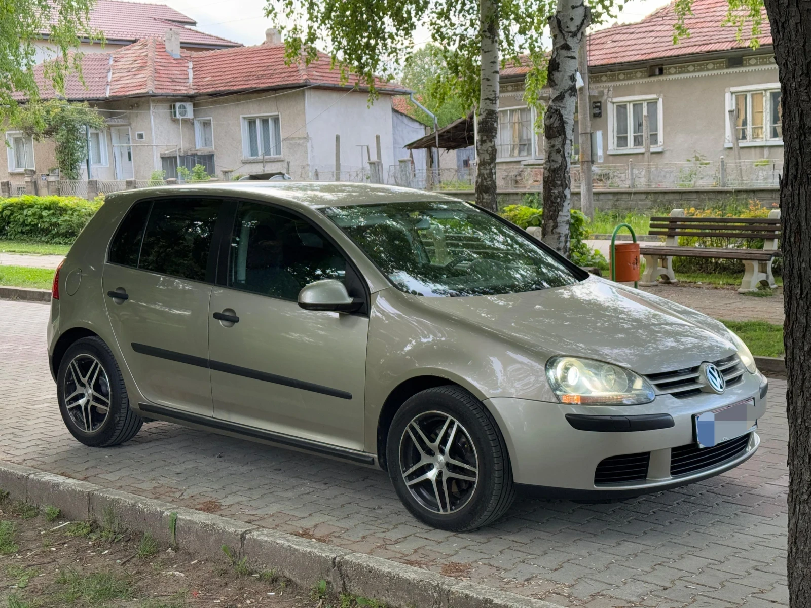 VW Golf 1.9 TDI 105кс, снимка 3 - Автомобили и джипове - 54458041