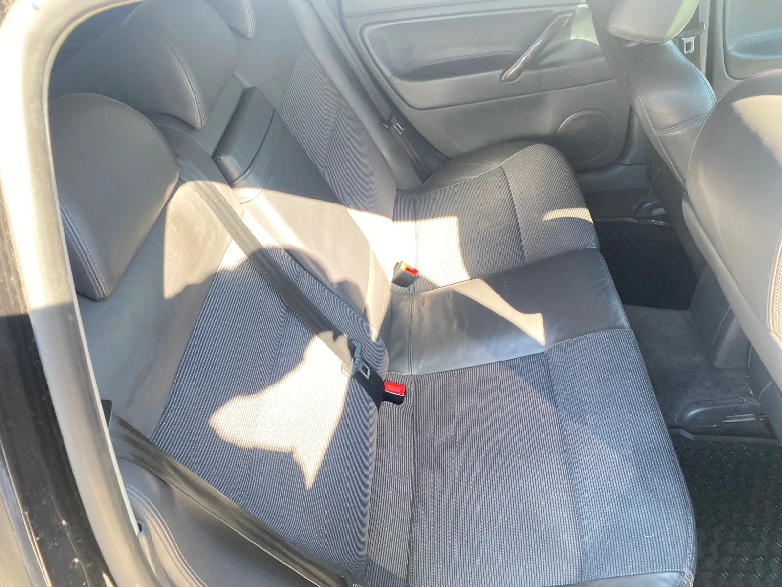 VW Passat 1.8Т LPG EXCLUSIVE, снимка 11 - Автомобили и джипове - 54580543