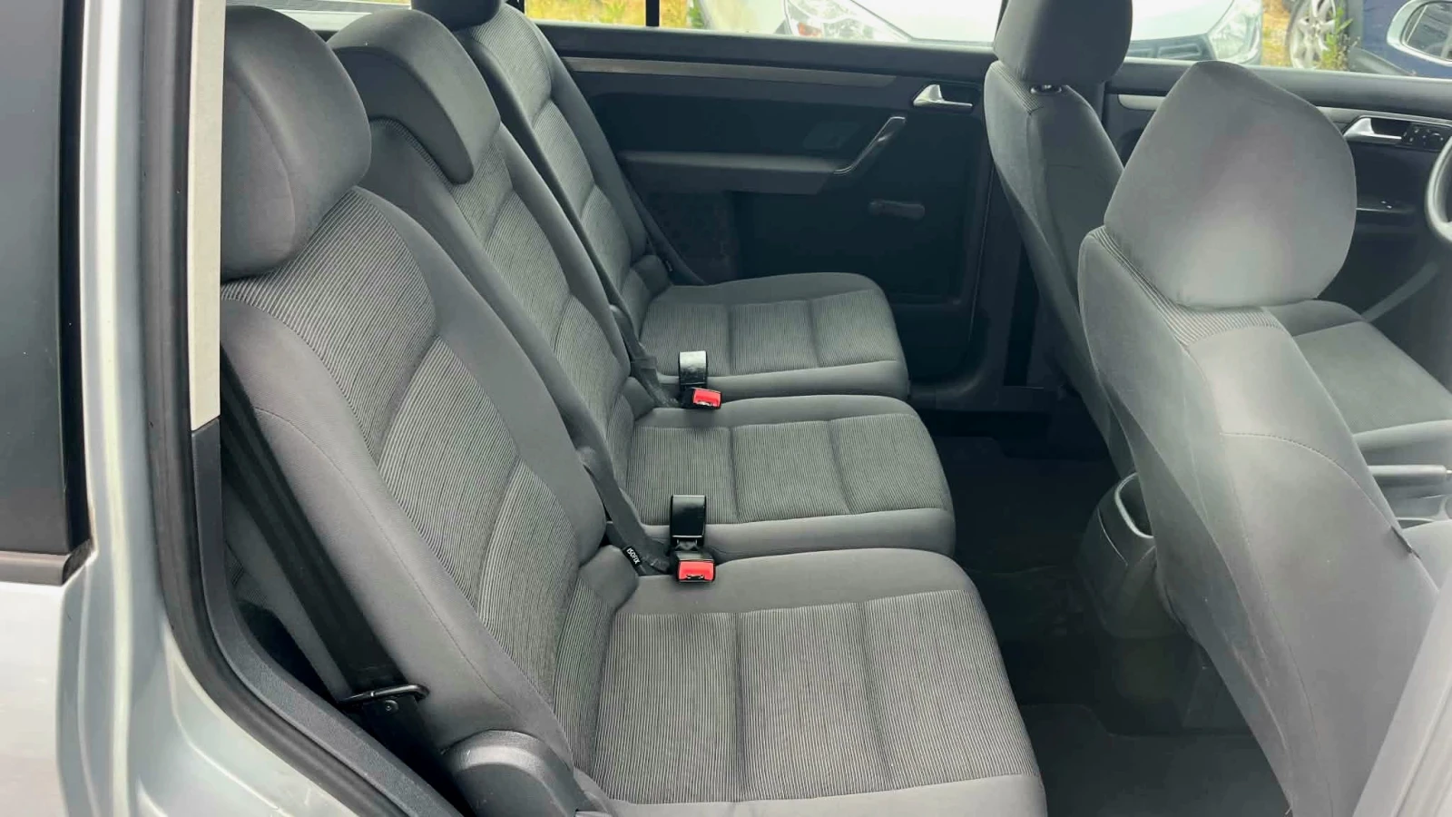 VW Touran 1.9TDI-6+ 1 места, снимка 10 - Автомобили и джипове - 54633283