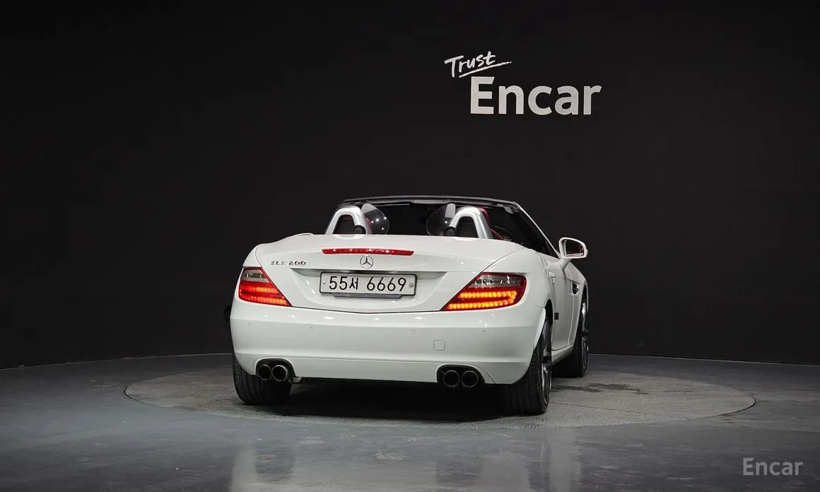Mercedes-Benz SLK NEW 200 BLUE EFFICIENCY, снимка 4 - Автомобили и джипове - 54701017