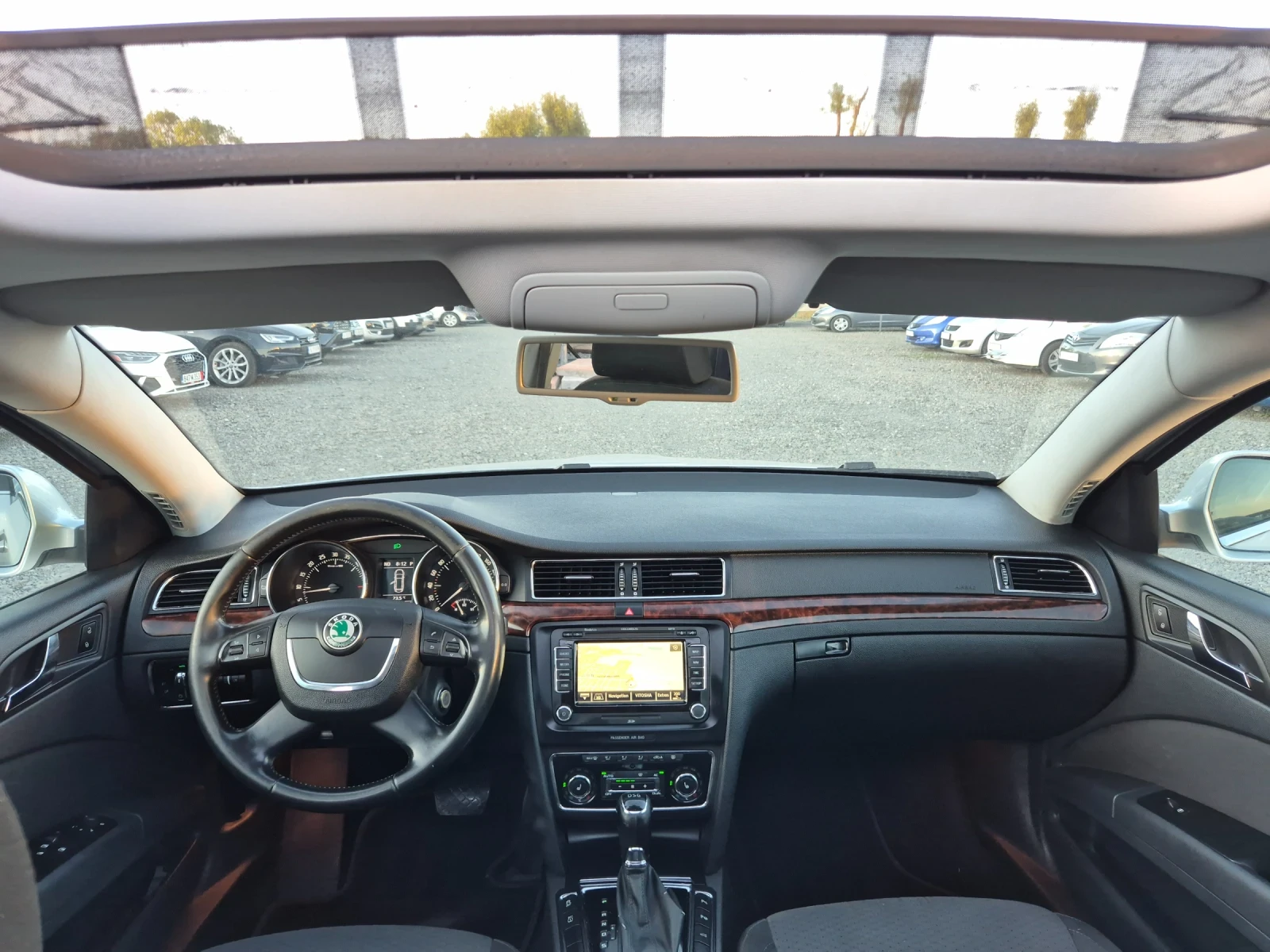 Skoda Superb 2.0TDI Автоматик, снимка 12 - Автомобили и джипове - 55055317