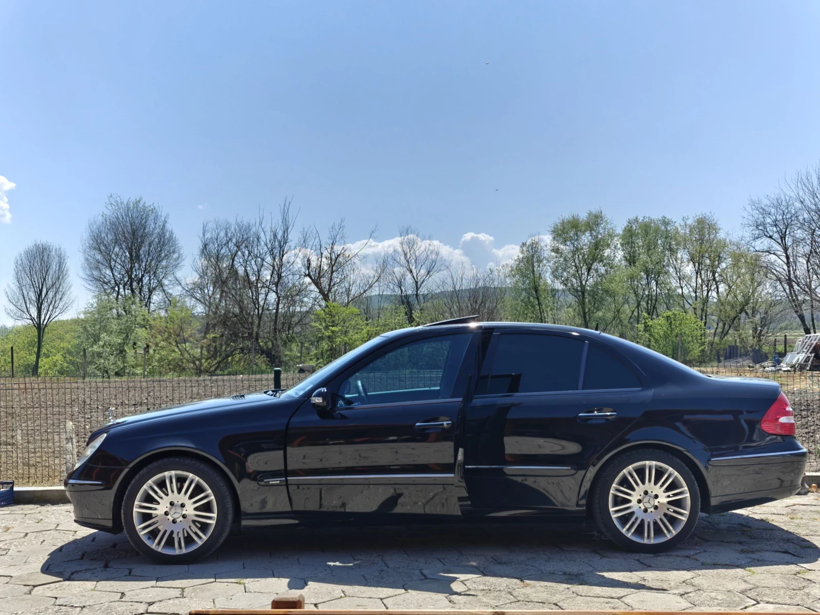 Mercedes-Benz E 500, снимка 6 - Автомобили и джипове - 55102035