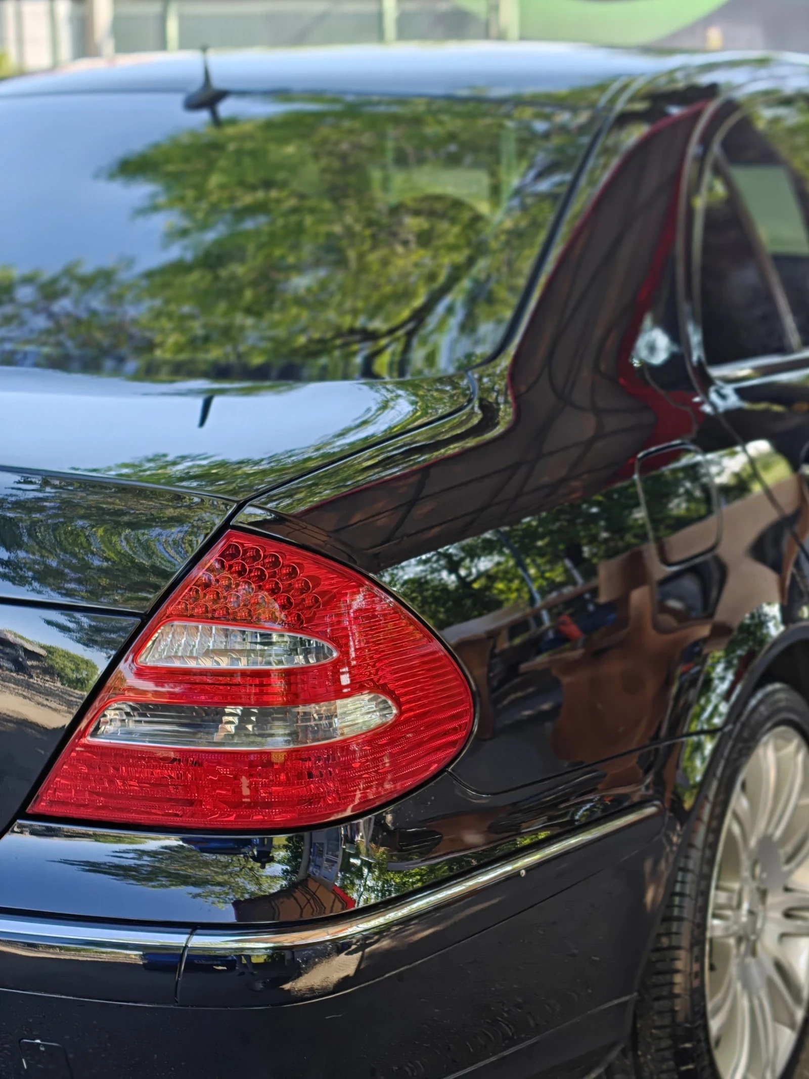 Mercedes-Benz E 500, снимка 4 - Автомобили и джипове - 55102035