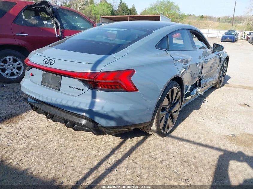 Audi E-Tron GT Rs Quattro, снимка 4 - Автомобили и джипове - 55127009