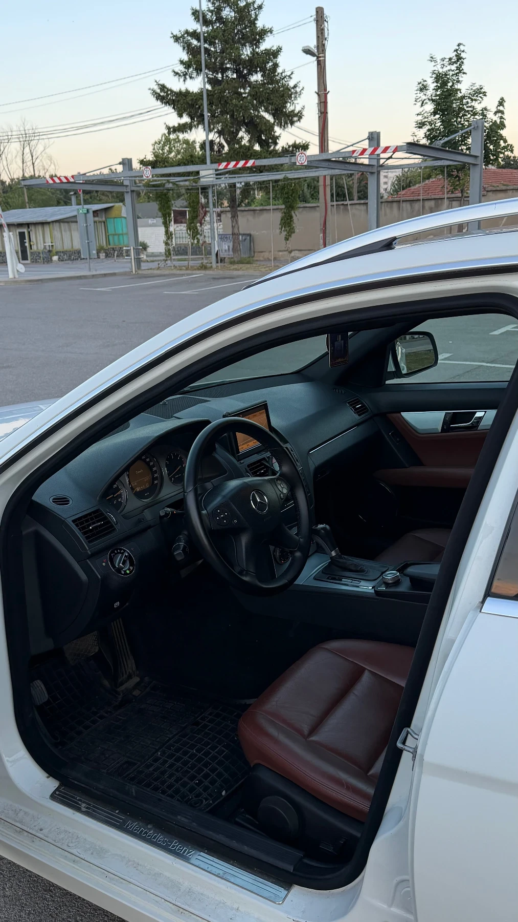 Mercedes-Benz C 320 CDI 4MATIC, снимка 6 - Автомобили и джипове - 55244649