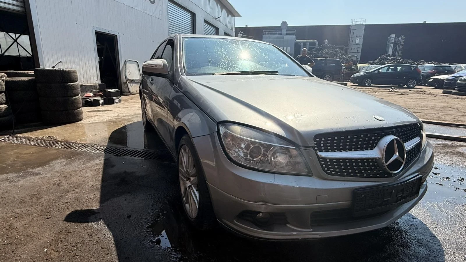 Mercedes-Benz C 220, снимка 2 - Автомобили и джипове - 55395536