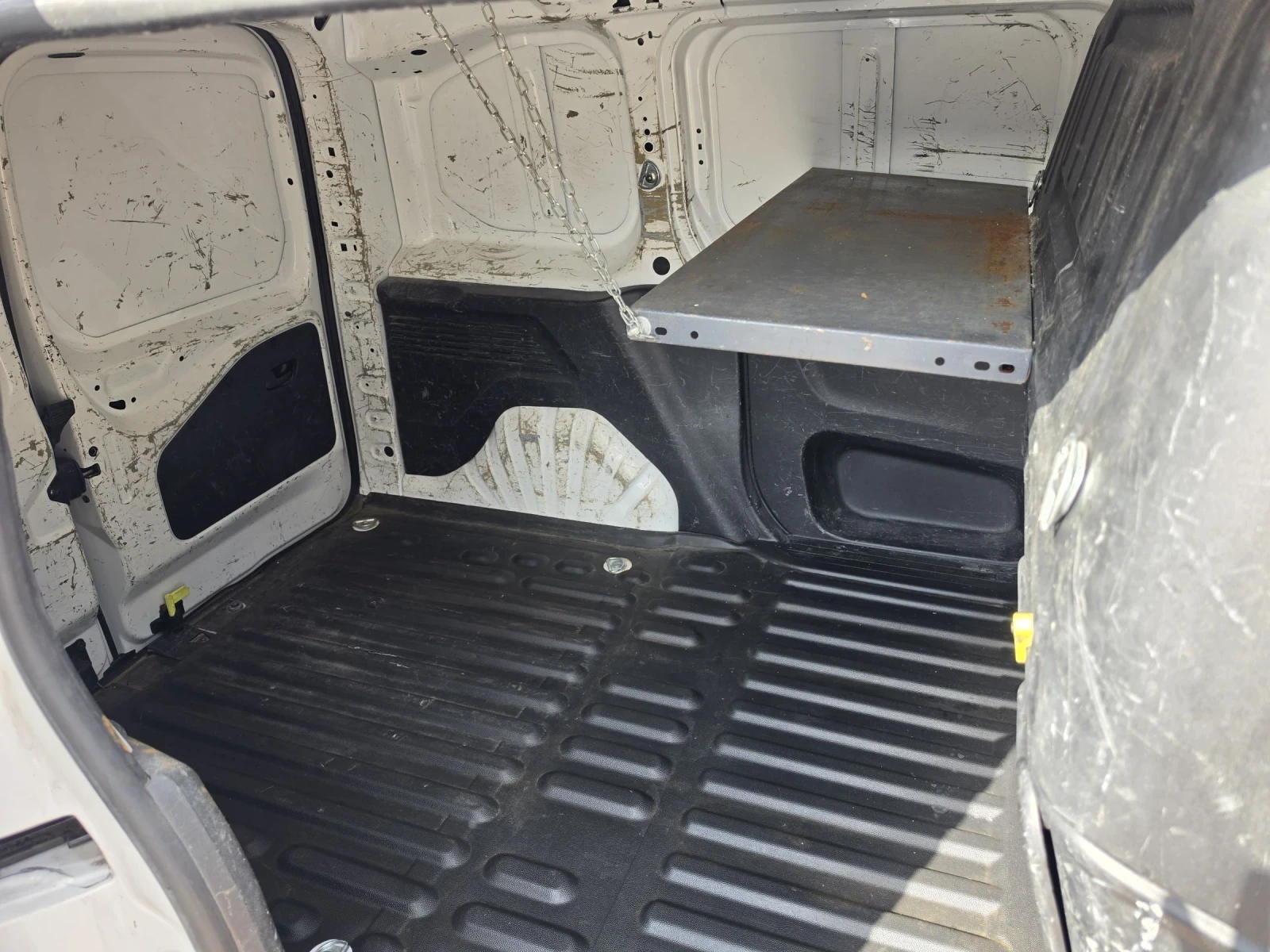 Citroen Berlingo 1.5 HDI, снимка 14 - Автомобили и джипове - 55434178
