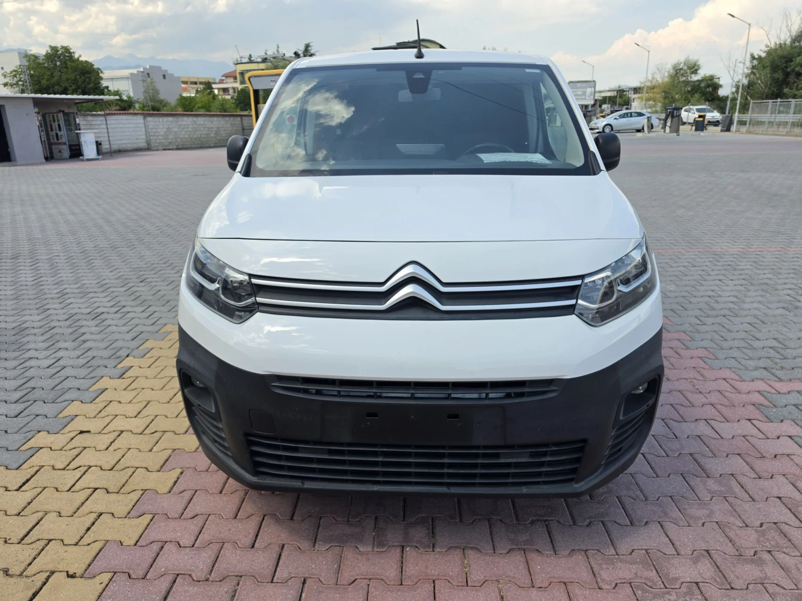 Citroen Berlingo 1.5 HDI, снимка 8 - Автомобили и джипове - 55434178
