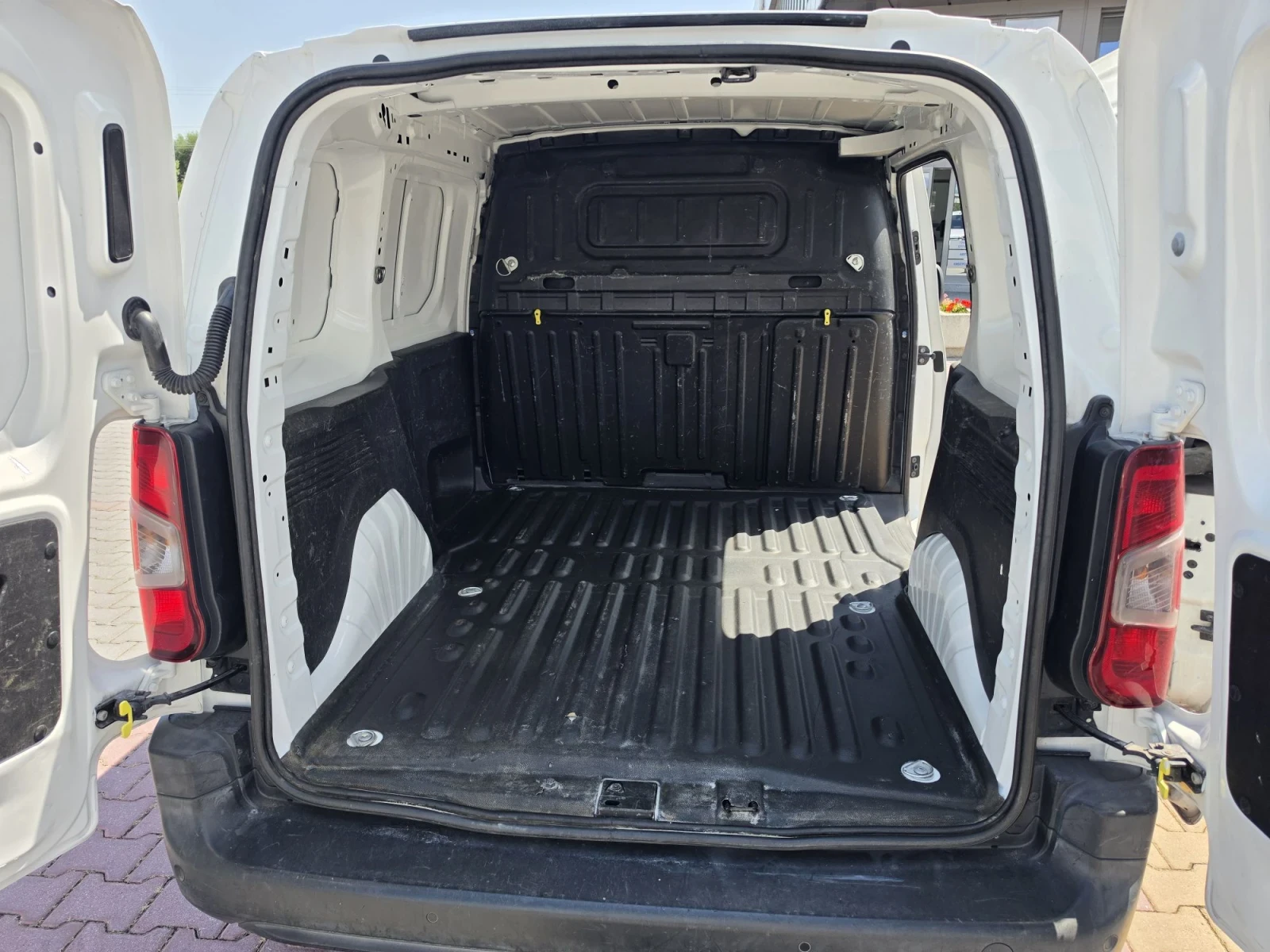 Citroen Berlingo 1.5 HDI, снимка 13 - Автомобили и джипове - 55434178