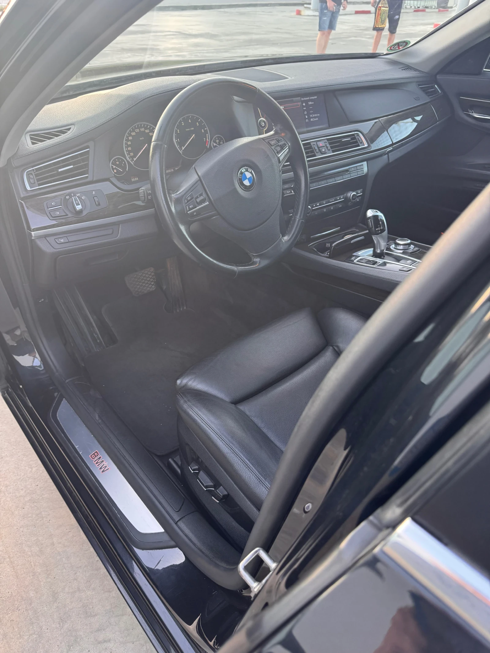 BMW 750 LONG, снимка 5 - Автомобили и джипове - 55500124