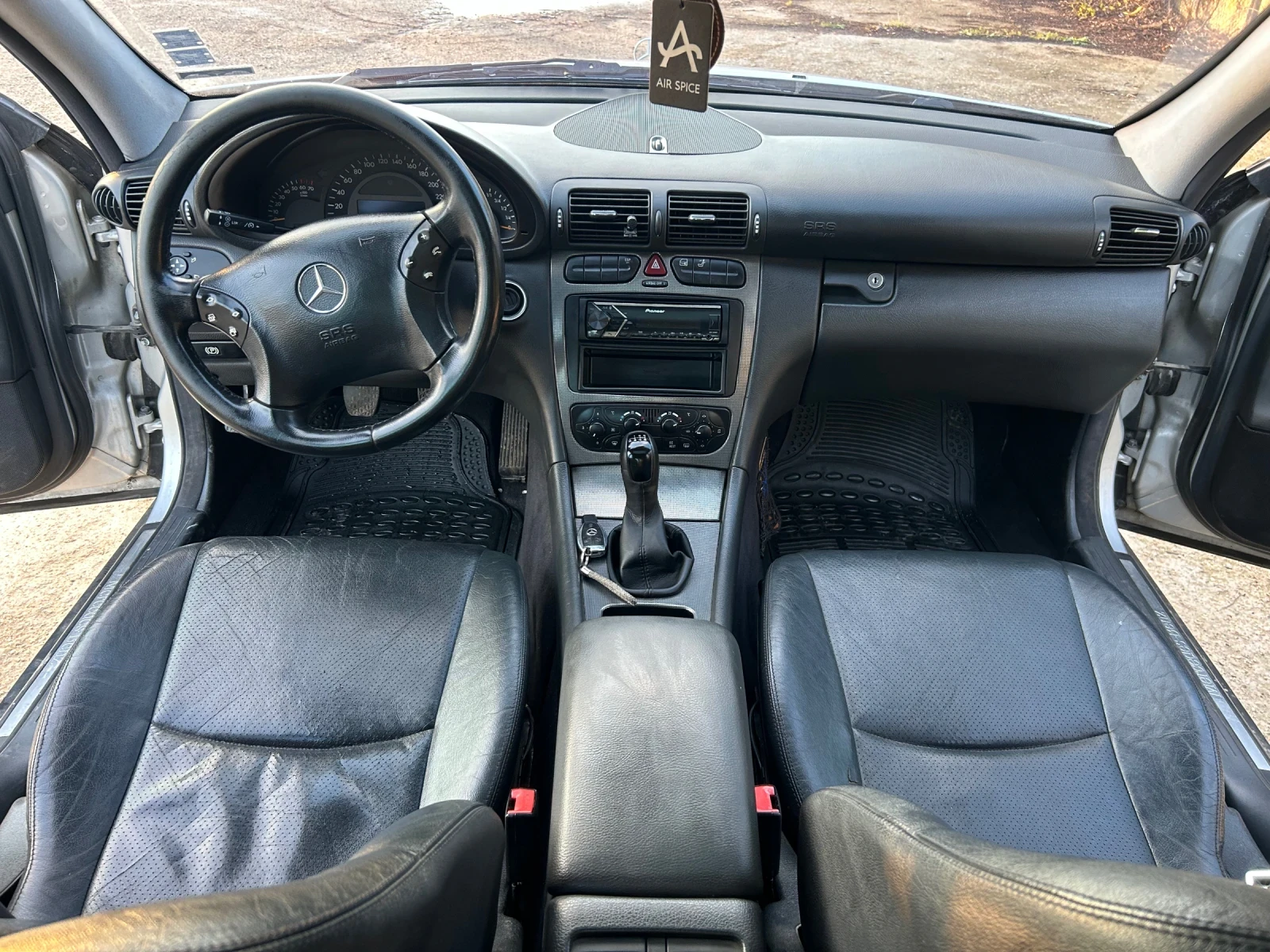 Mercedes-Benz C 200 Kompressor, снимка 13 - Автомобили и джипове - 55546099