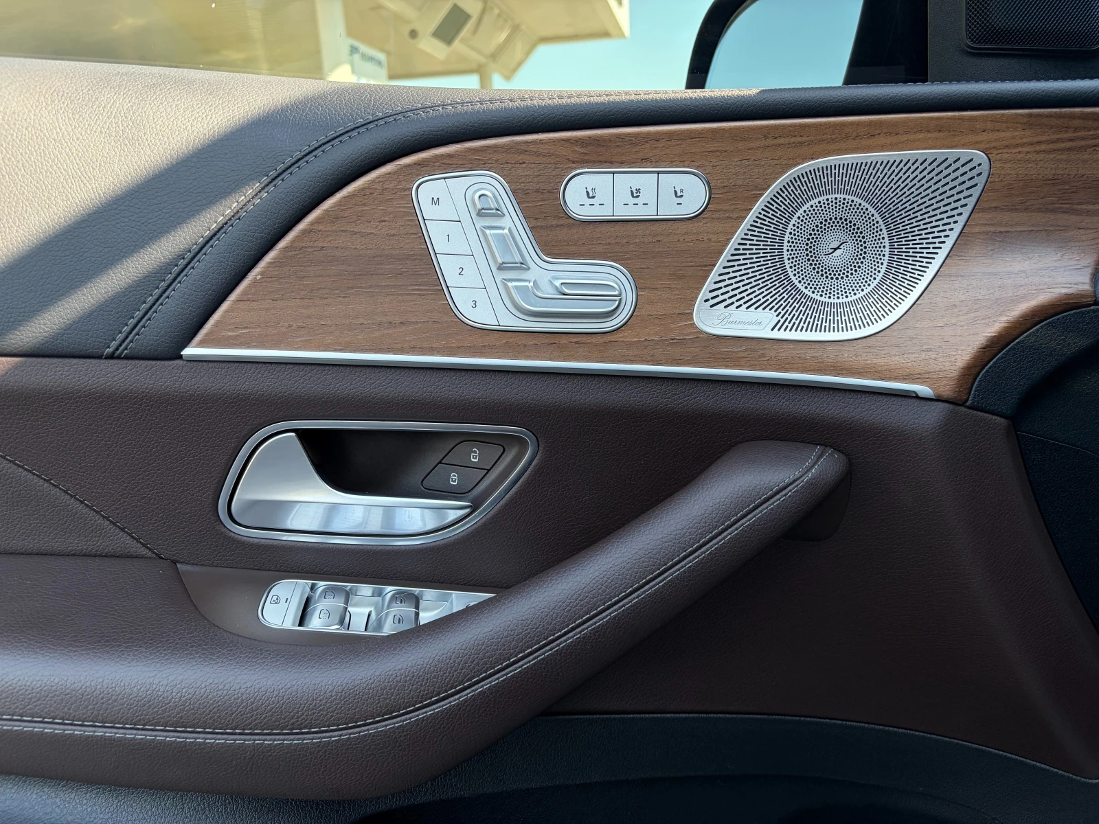 Mercedes-Benz GLS 450 EQ/AMG/4M/9G/BURMESTER/360/5+ 1, снимка 9 - Автомобили и джипове - 56011655