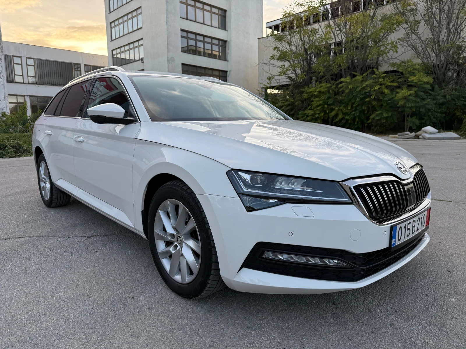Skoda Superb 2.0TDI / 4x4 / DSG / FACELIFT | Mobile.bg � ����������� 6
