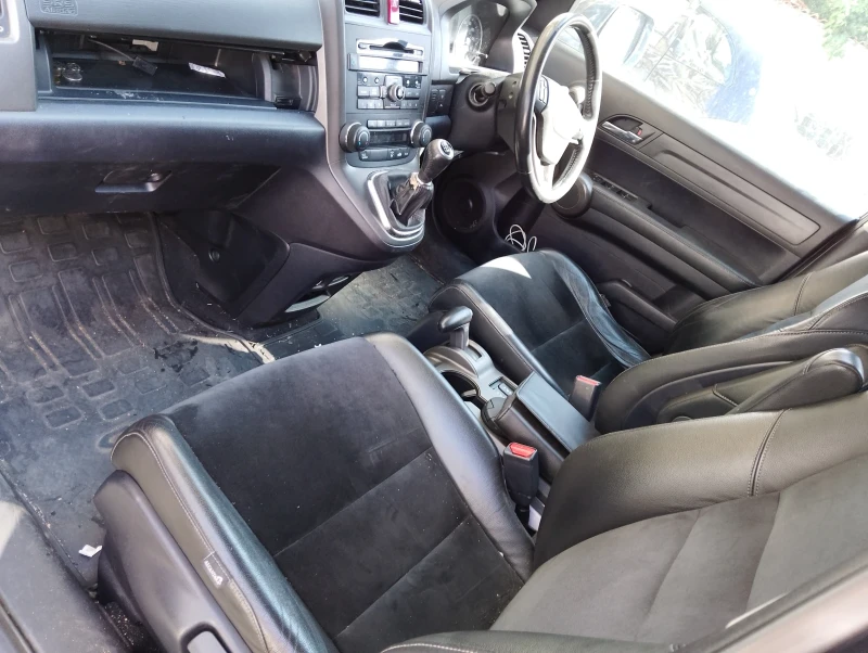 Honda Cr-v 2.2 facelift, снимка 8 - Автомобили и джипове - 52219025