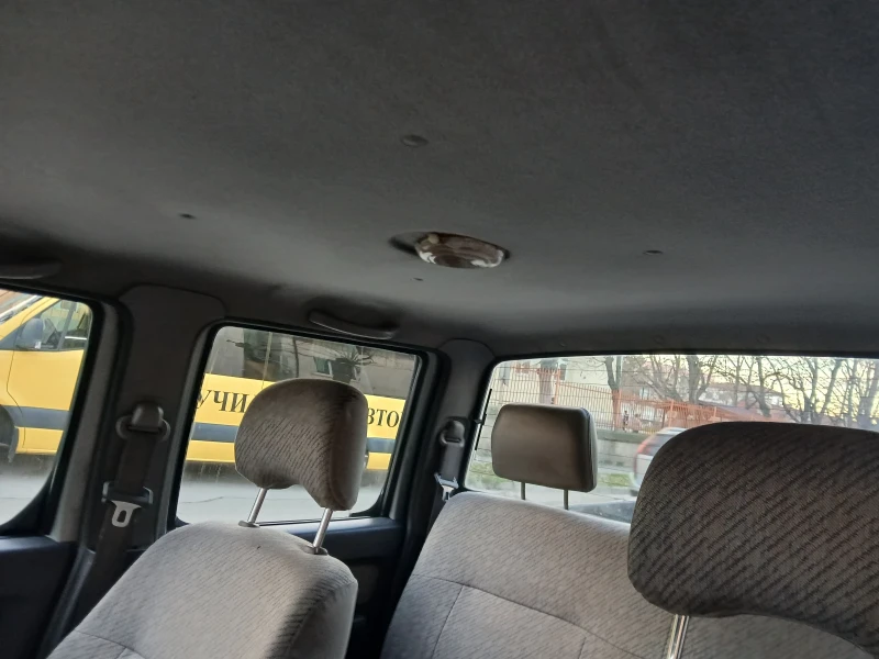 Nissan Navara 2.5 TD, снимка 11 - Автомобили и джипове - 52746482