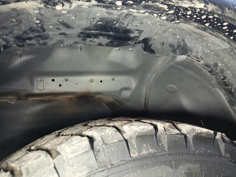 Nissan Navara 2.5 TD, снимка 14 - Автомобили и джипове - 52746482