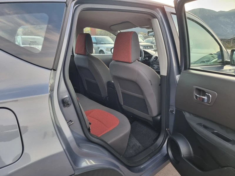 Nissan Qashqai 1.6I, снимка 14 - Автомобили и джипове - 52849200