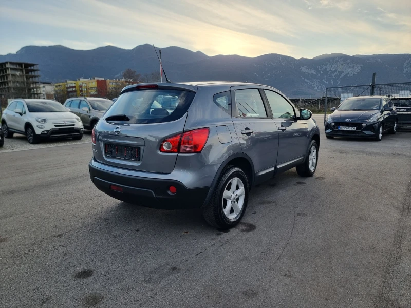 Nissan Qashqai 1.6I, снимка 7 - Автомобили и джипове - 52849200