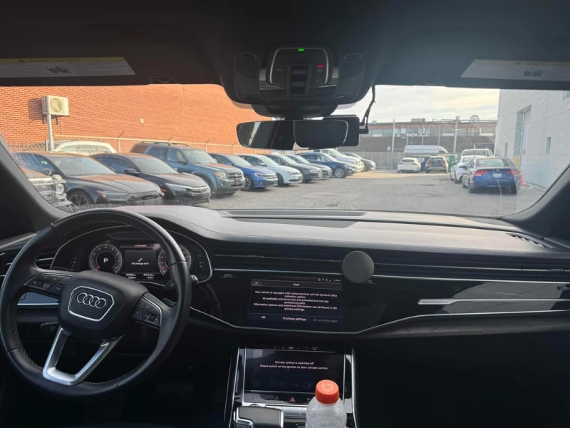 Audi Q8 * Technik * CARFAX * БЕЗ ПЪРВОНАЧАЛНА ВНОСКА, снимка 9 - Автомобили и джипове - 52923252