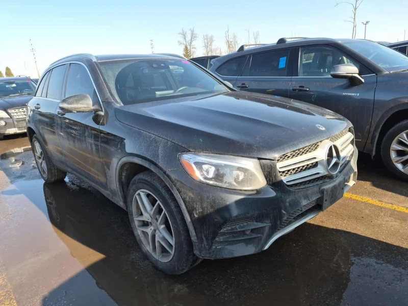 Mercedes-Benz GLC 300 4MATIC * AMG * 360  * KEYLESS * PANO, снимка 2 - Автомобили и джипове - 53529637