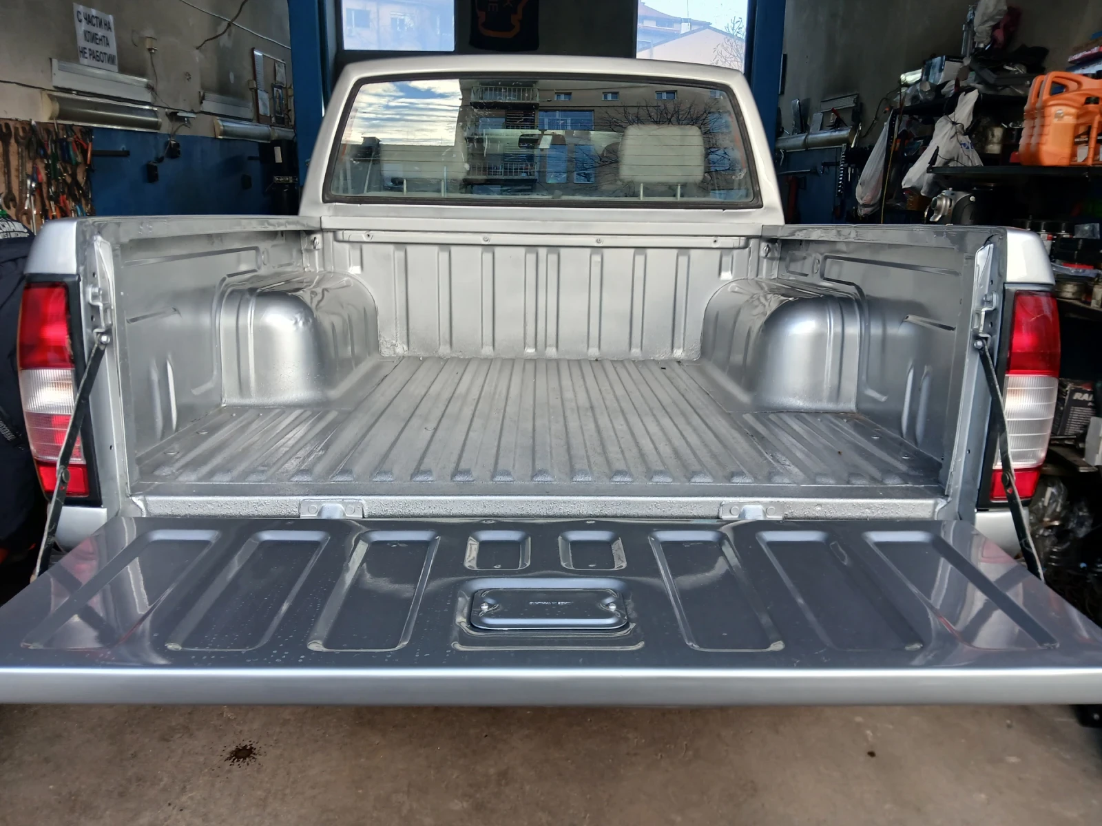 Nissan Navara 2.5 TD - изображение 6