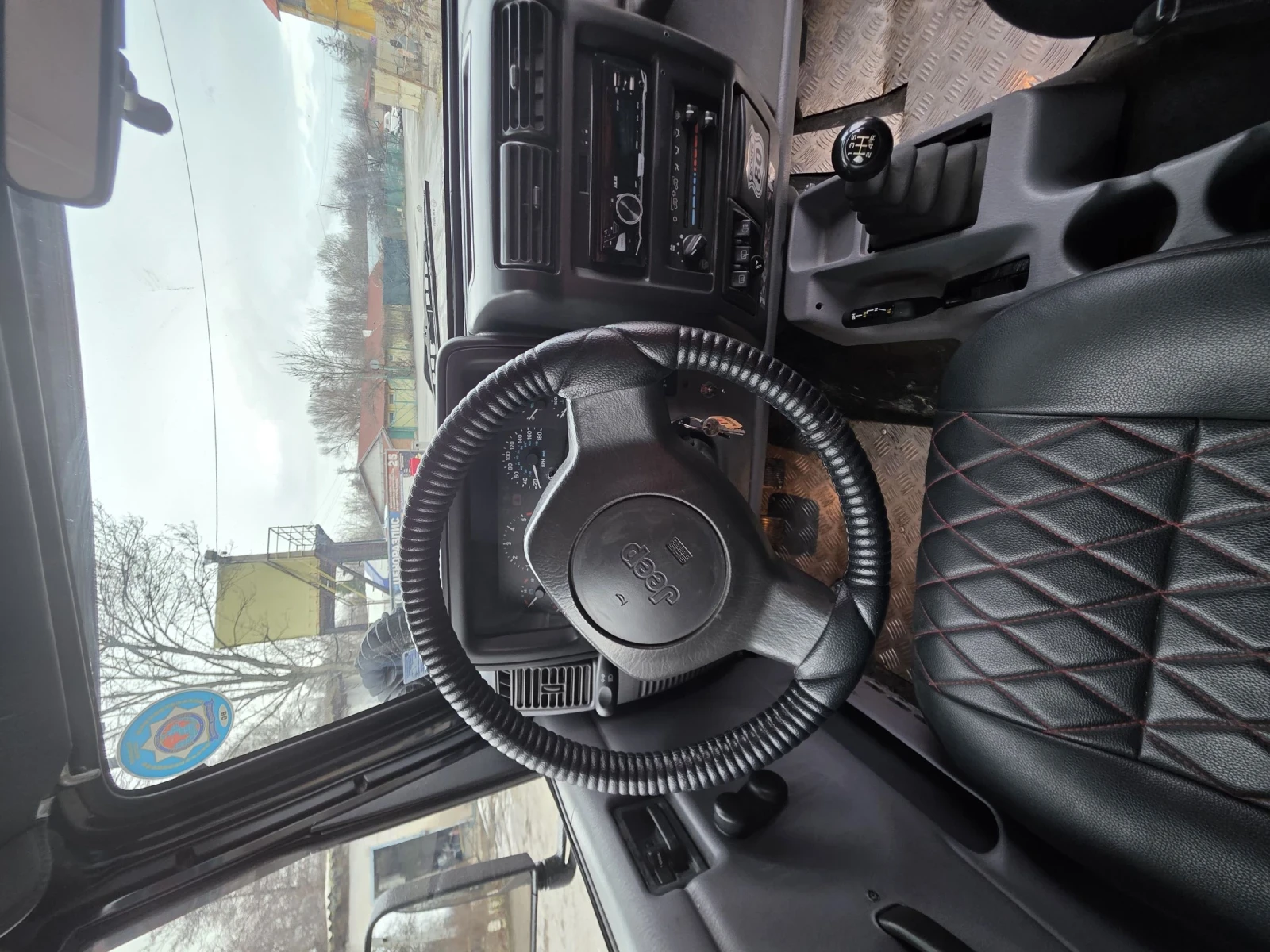 Jeep Wrangler  - изображение 8