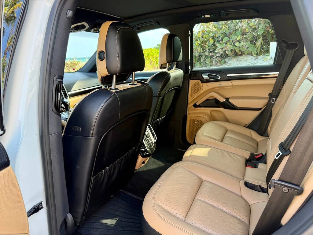 Porsche Cayenne Sport Chrono * AWD * АвтоКредит* (Цена до БГ), снимка 15 - Автомобили и джипове - 53750950