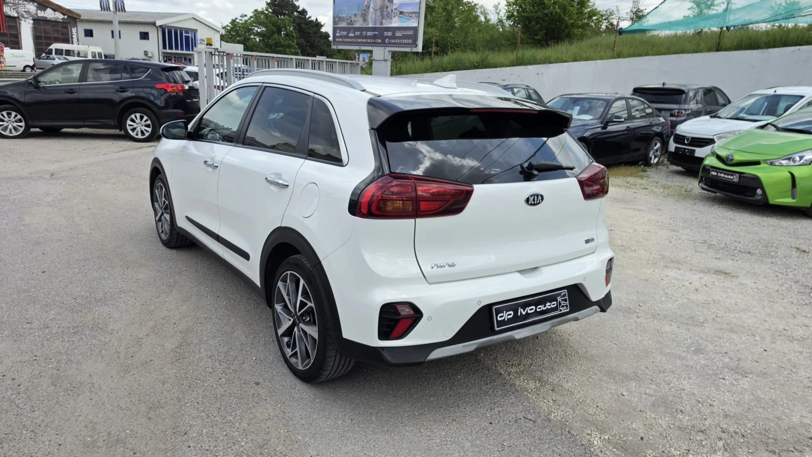 Kia Niro ХИБРИД* ФЕЙСЛИФТ* CARPLAY/ANDROIDAUTO, снимка 3 - Автомобили и джипове - 54554014