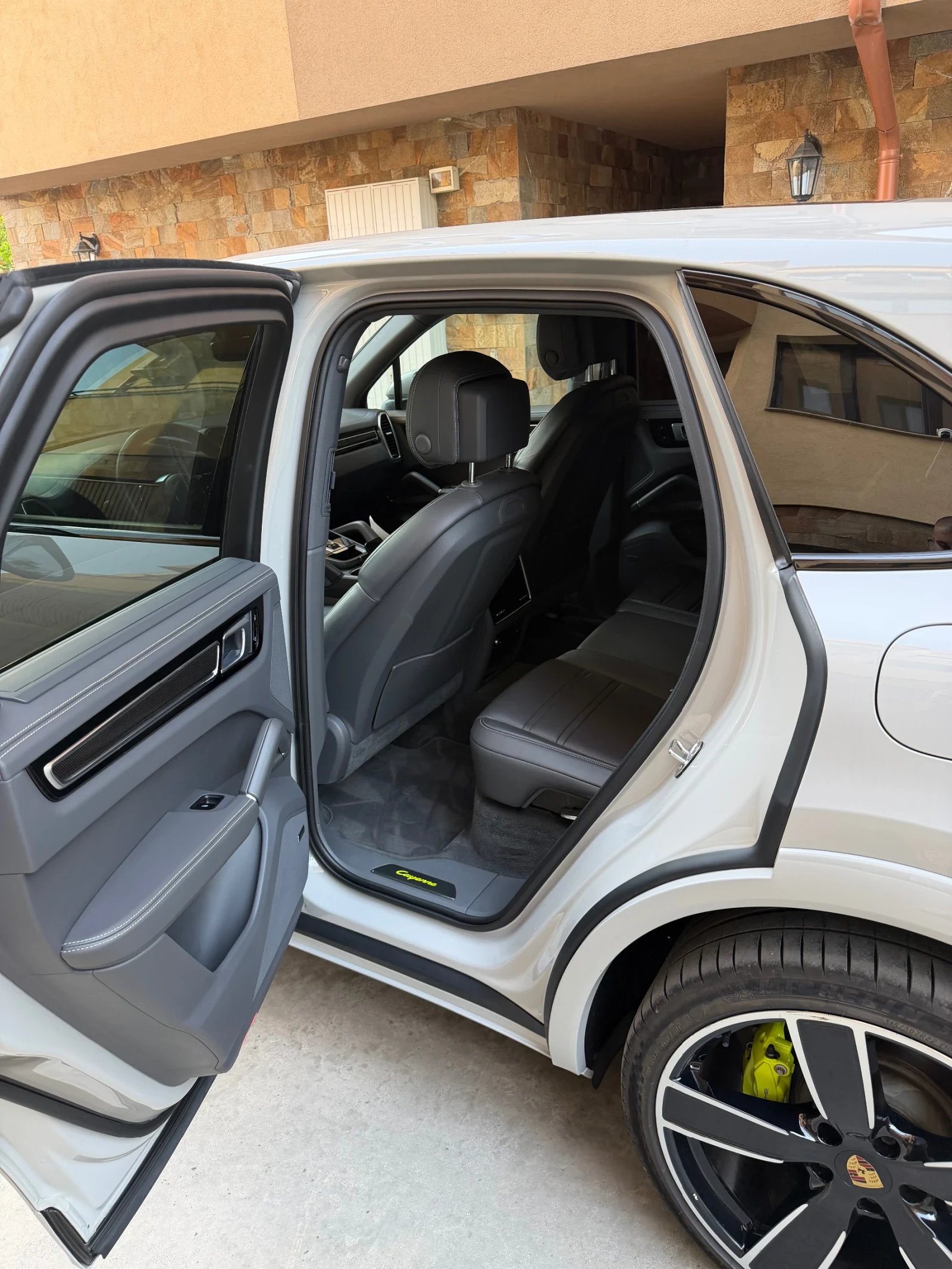 Porsche Cayenne E-Hybrid SportDesign Carbon LED-Matrix BOSE Chalk, снимка 14 - Автомобили и джипове - 54802439