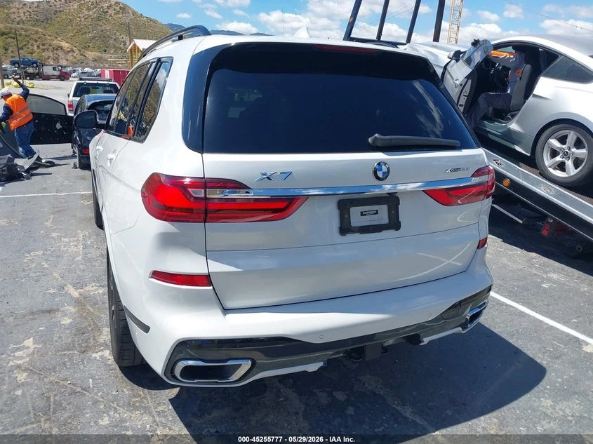BMW X7 XDRIVE40i* МПАКЕТ* LASER* ОБДУХВАНЕ* 360* КАМЕРА* , снимка 6 - Автомобили и джипове - 55051053