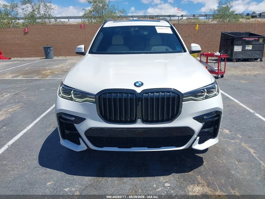 BMW X7 XDRIVE40i* МПАКЕТ* LASER* ОБДУХВАНЕ* 360* КАМЕРА* , снимка 3 - Автомобили и джипове - 55051053