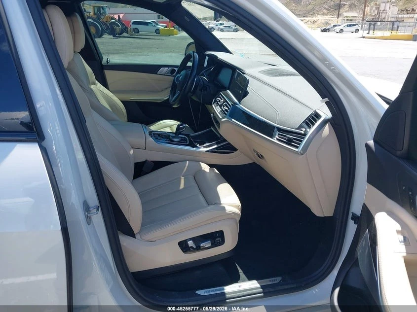 BMW X7 XDRIVE40i* МПАКЕТ* LASER* ОБДУХВАНЕ* 360* КАМЕРА* , снимка 10 - Автомобили и джипове - 55051053