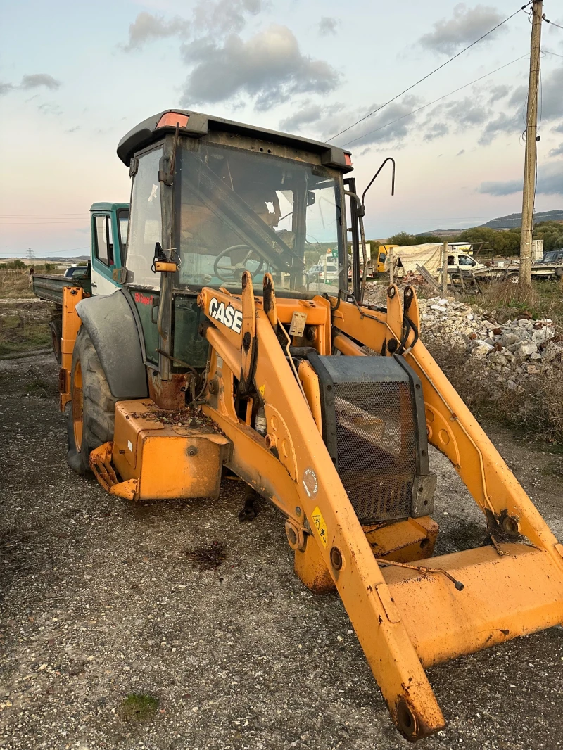 Багер Case 580 super R, снимка 2 - Индустриална техника - 52720650