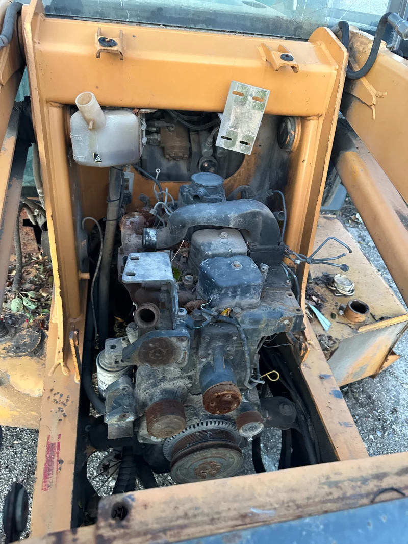 Багер Case 580 super R, снимка 3 - Индустриална техника - 52720650