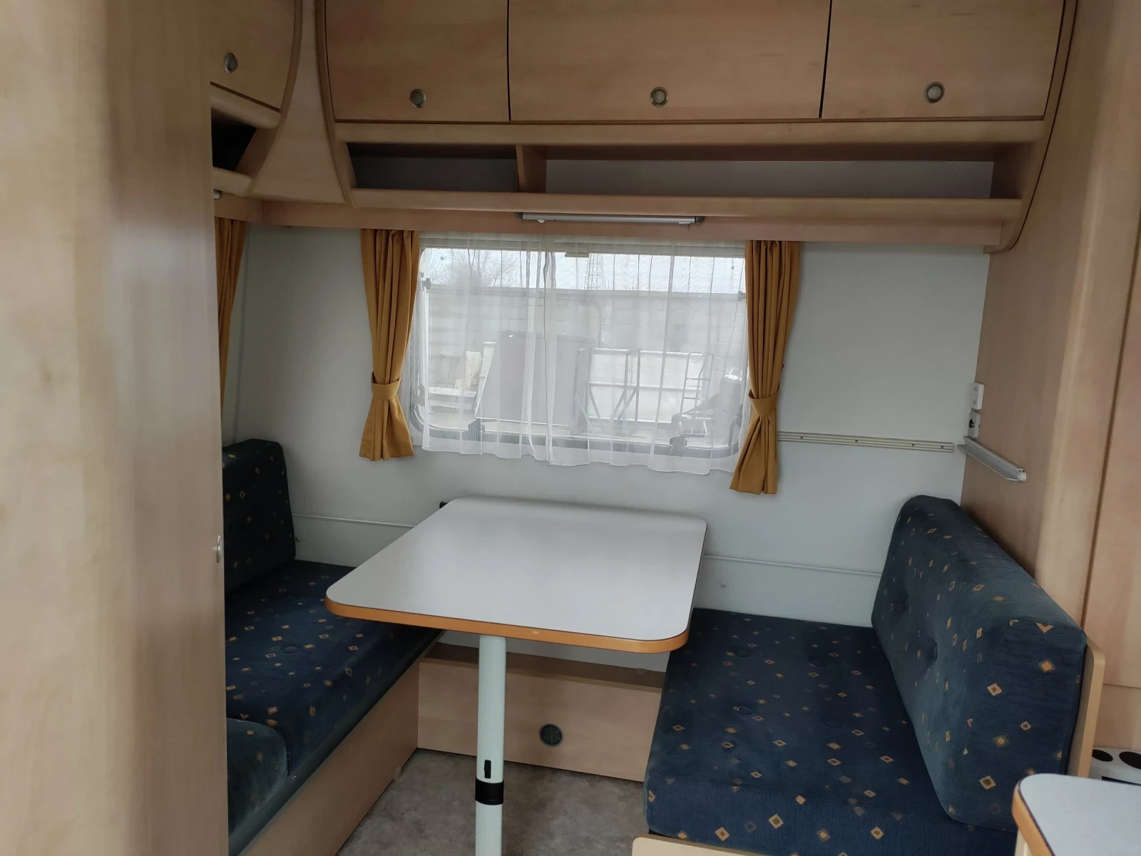 Каравана KIP Shuttle Special 2002 Форселт, снимка 9 - Каравани и кемпери - 55277619