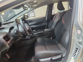 Toyota Prius PLUG-IN HYBRID * * CARFAX * * АВТО КРЕДИТ * * , снимка 5