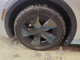 Toyota Prius PLUG-IN HYBRID * * CARFAX * * АВТО КРЕДИТ * * , снимка 8