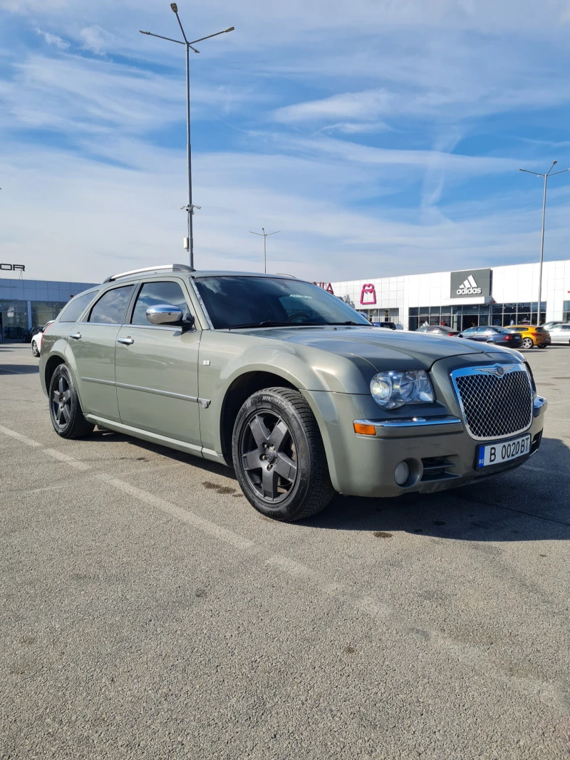 Chrysler 300c, снимка 1 - Автомобили и джипове - 47526675