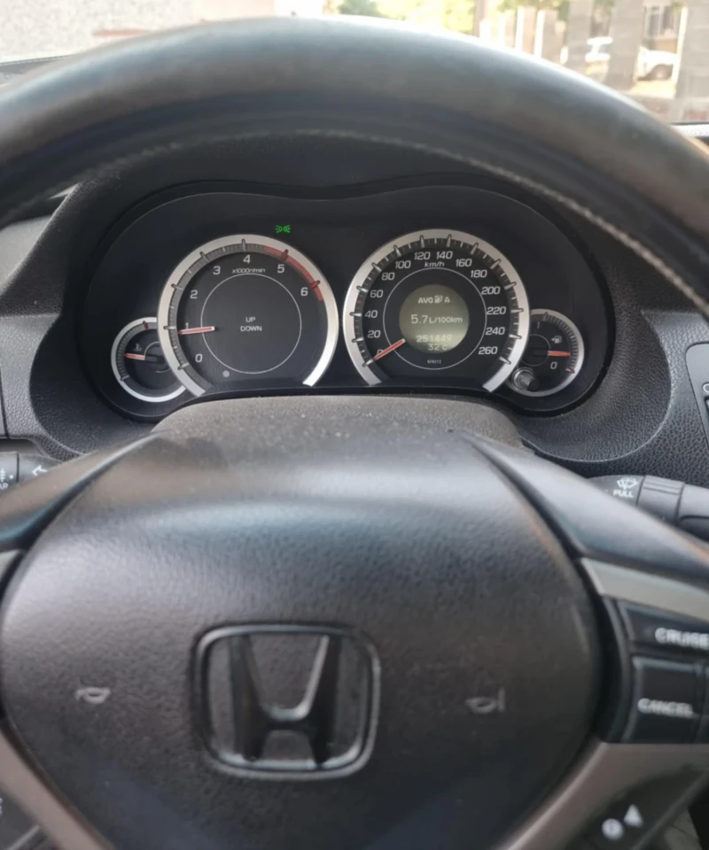 Honda Accord, снимка 8 - Автомобили и джипове - 52680324