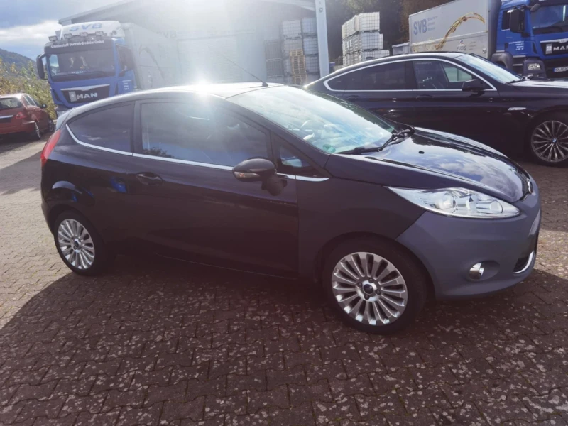 Ford Fiesta 1.4i, снимка 7 - Автомобили и джипове - 51551910